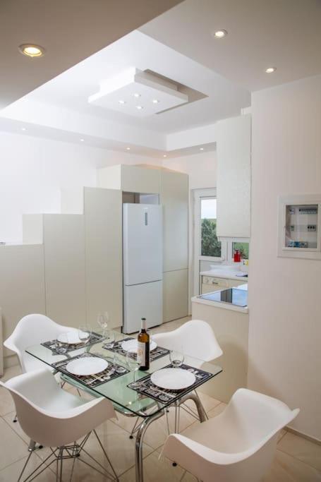Appartement Seafront Central Apt In Lavrio Extérieur photo