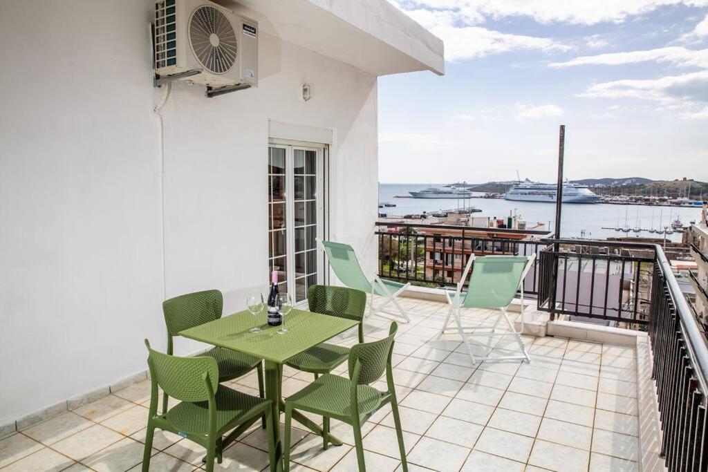 Appartement Seafront Central Apt In Lavrio Extérieur photo