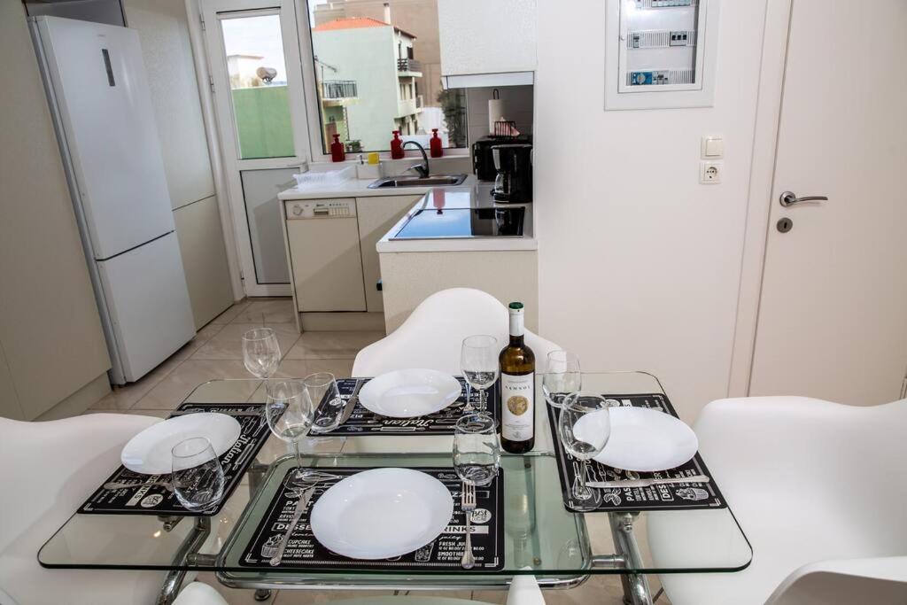 Appartement Seafront Central Apt In Lavrio Extérieur photo